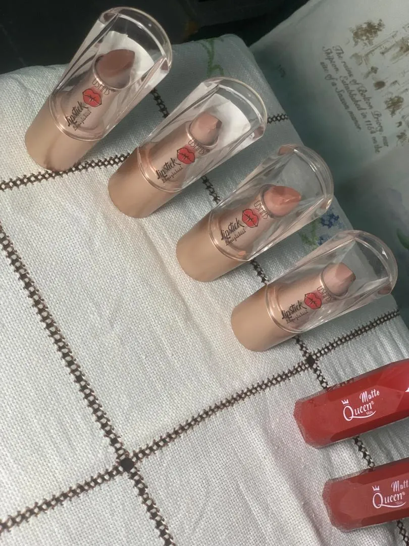 Photo 2 - Rouge à lèvres